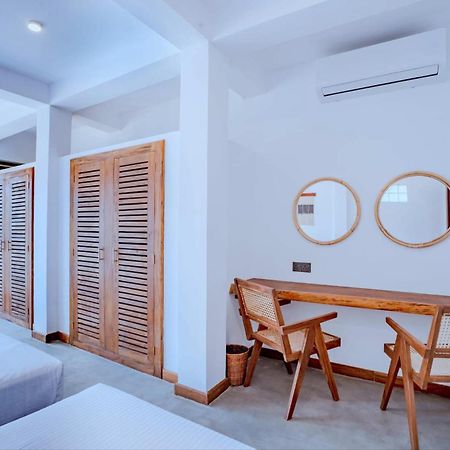 The Green Rooms Surf & Yoga Camp - On The Beach - Prime Location Renovated 2024 Weligama Exterior photo